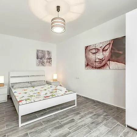 Apartamento La Camella *